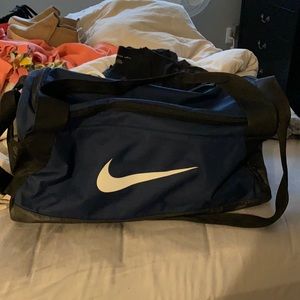 Nike cross body gym bag